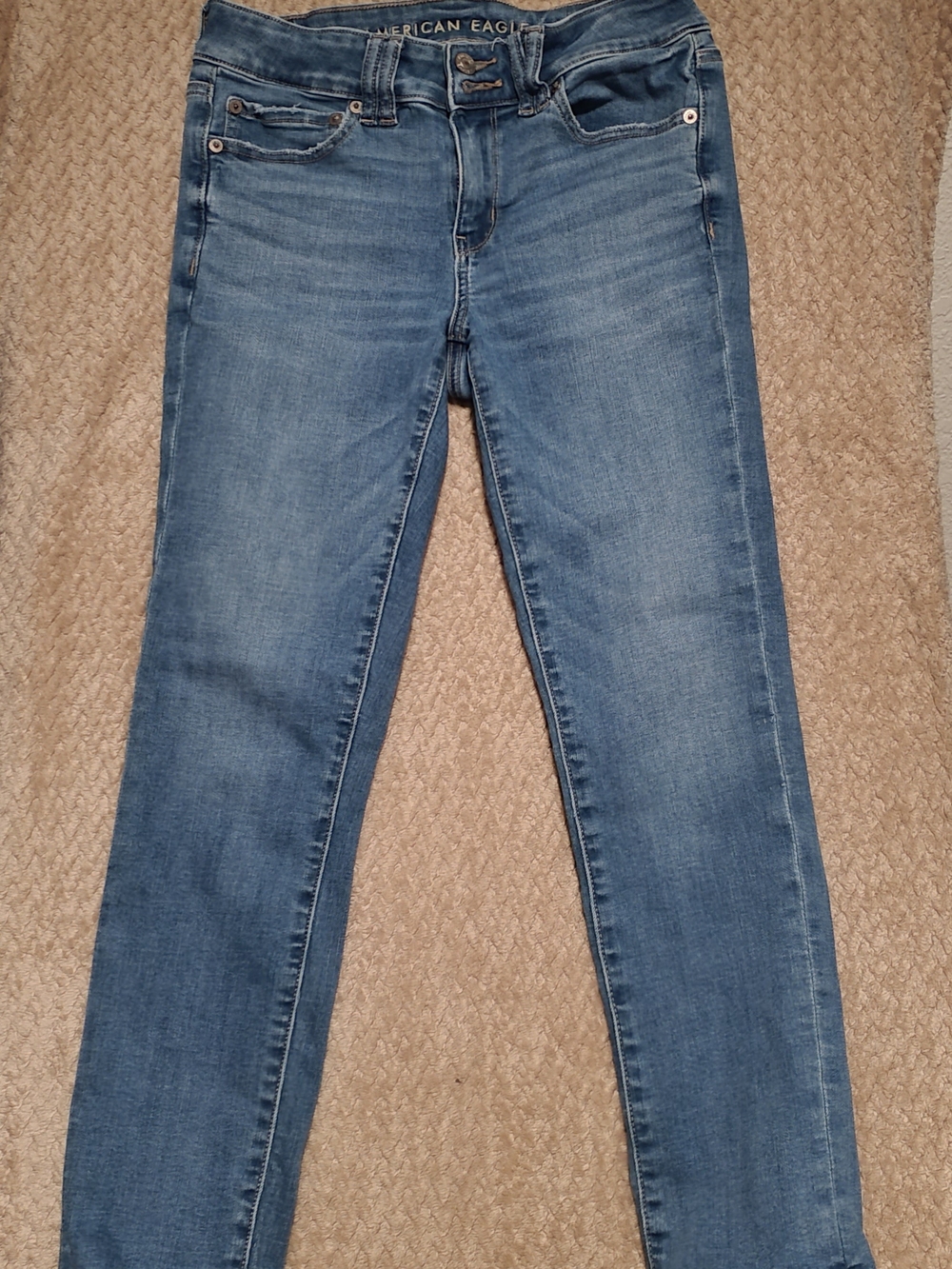 American Eagle Outfitters Skinny Jeans in Medium Blue Wash